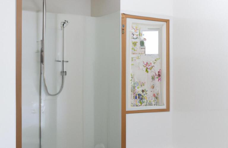 神栖市の内装リフォームなら大関装飾にお任せください！トイレ交換と壁紙のクロス張り替えで機能性を高める提案を致します！